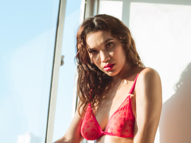 LuciaCortez - Live Sex Cam - 18377070