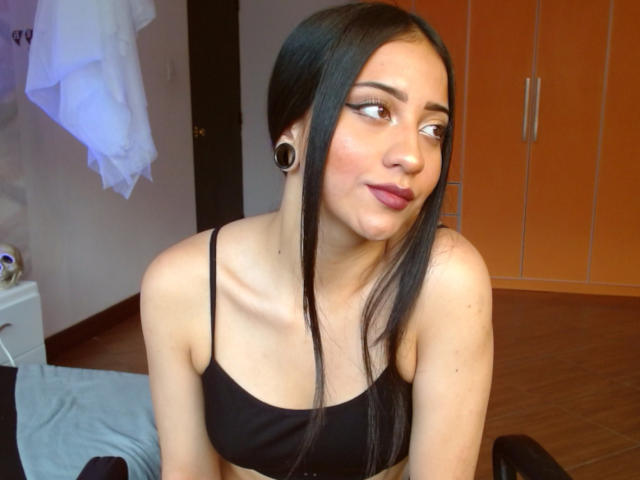 ValerieHang - Live sexe cam - 18379582