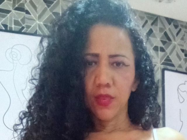 NaomyHott69 - сексуальная веб-камера в реальном времени - 18381562