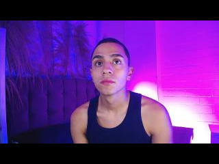 DereckYeinz - Live sexe cam - 18388358