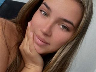 CelesteMitchell - Live sex cam - 18389346