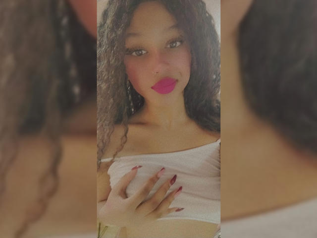 CamilaMae - Live porn &amp; sex cam - 18389390