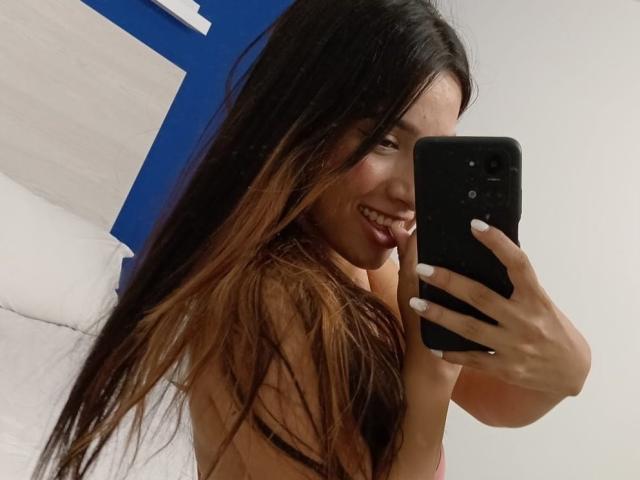 ErikaSweetX - Live sex cam - 18394134