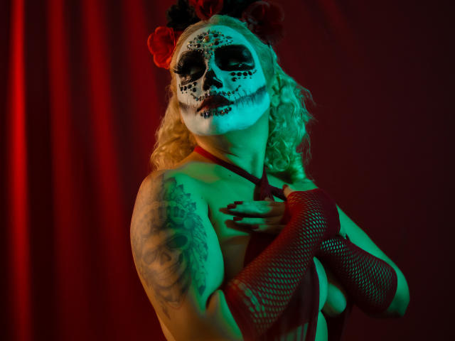 KileyRossee - Live sex cam - 18397090