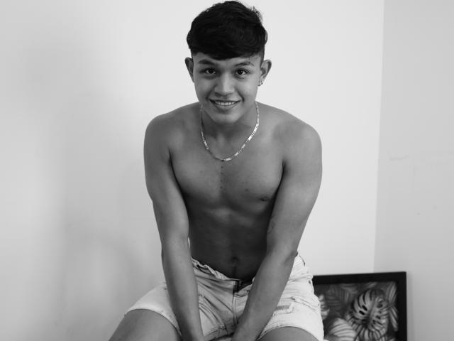 JordanTrinity - Live porn &amp; sex cam - 18399922