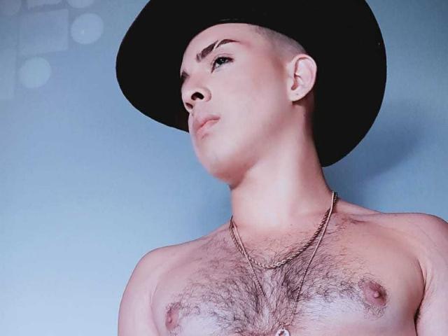 RyanRocket - Live porn &amp; sex cam - 18402674