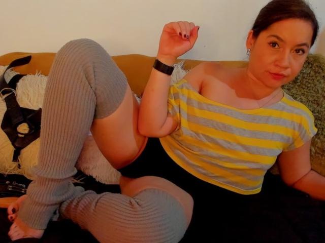 MsJustineBeaux - Live porn &amp; sex cam - 18414210