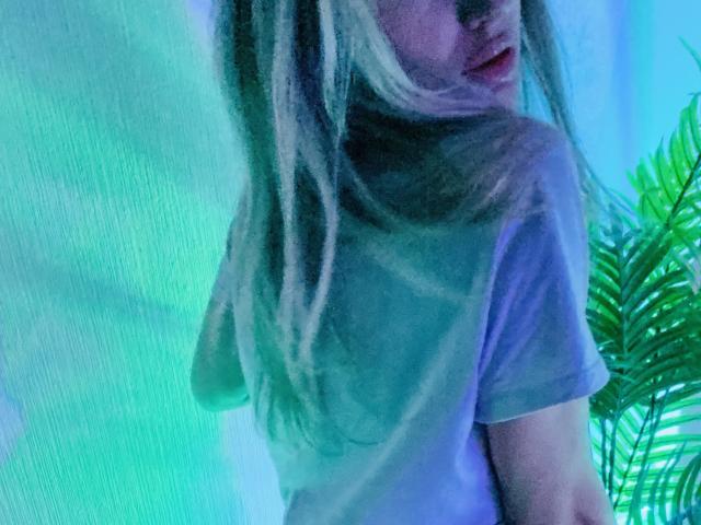 AlicePrings - Live porn &amp; sex cam - 18415290