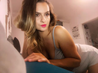 ReveMignoneX - Live sexe cam - 18415798