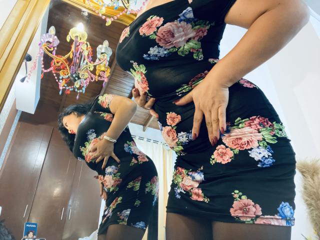 AlisGourmande - Live porn &amp; sex cam - 18420282