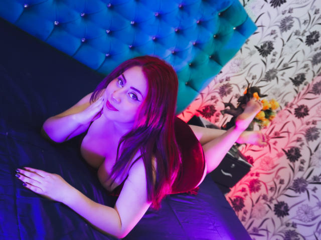 SarahLopeez - Live sex cam - 18425102