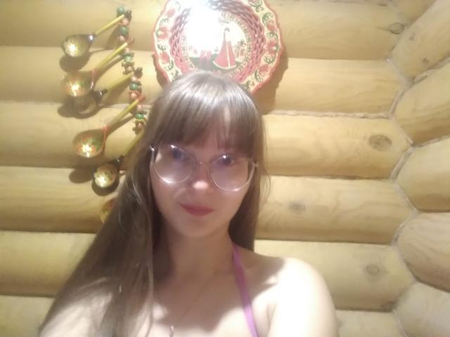 KiraGoldens - Live Sex Cam - 18429806