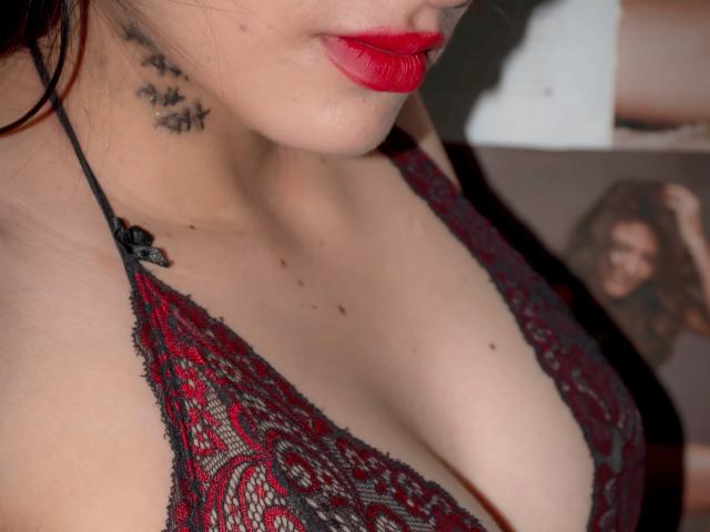 VioletRoogers - Live sex cam - 18430774
