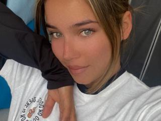 CelesteMitchell - Live sex cam - 18432726