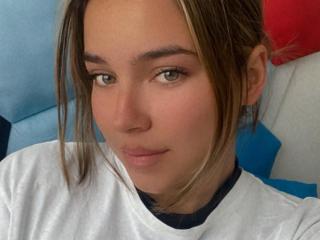 CelesteMitchell - Live sex cam - 18432734