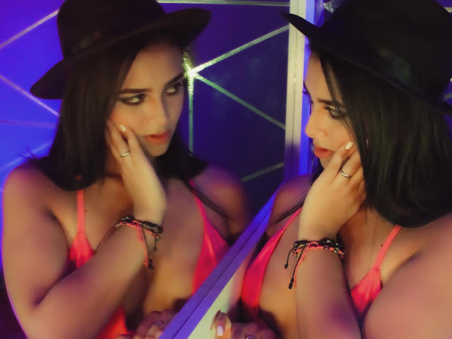 NiaJohnson - Sexe cam en vivo - 18433566