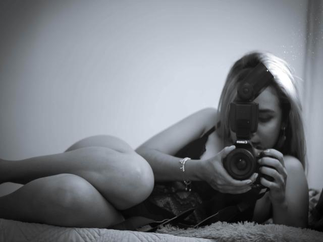 CandyRoux - Live Sex Cam - 18435694