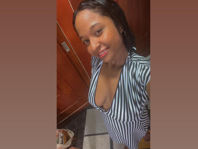MelanyScoth - Sexe cam en vivo - 18439002