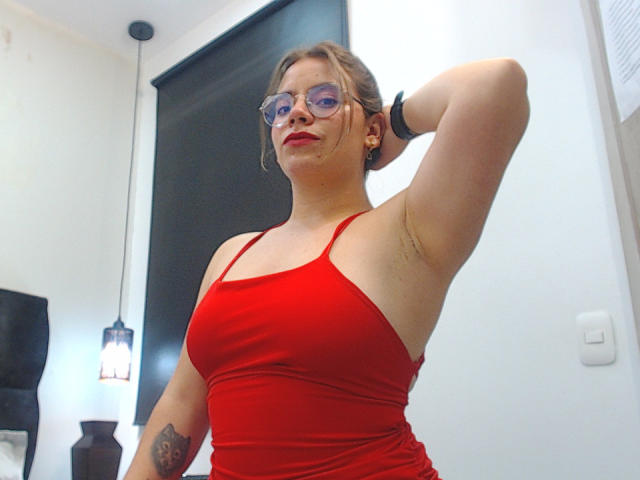 MeliiEvans - Live sex cam - 18444554