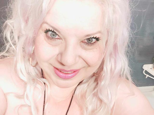 SoniaHotMilf - Sexe cam en vivo - 18459226
