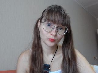 KiraGoldens - Live Sex Cam - 18464154