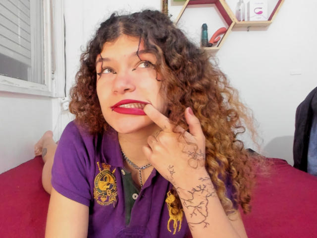 WendyBeckerX - Live sex cam - 18471314