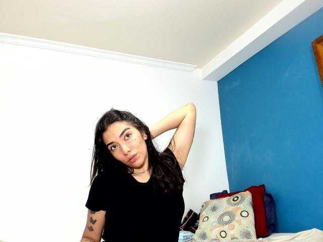 SharonKlart - Live sex cam - 18473402