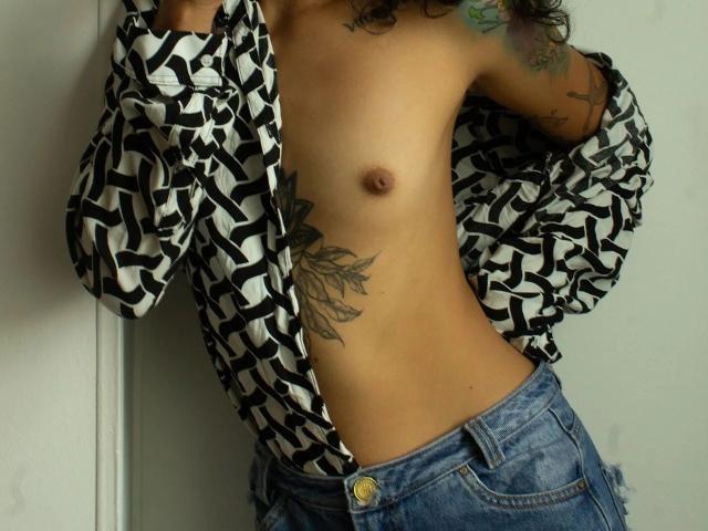 AmyLuciana - Live porn &amp; sex cam - 18475926