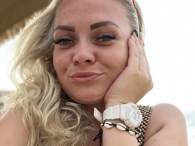 SuzanneSexy - Live porn &amp; sex cam - 18478046