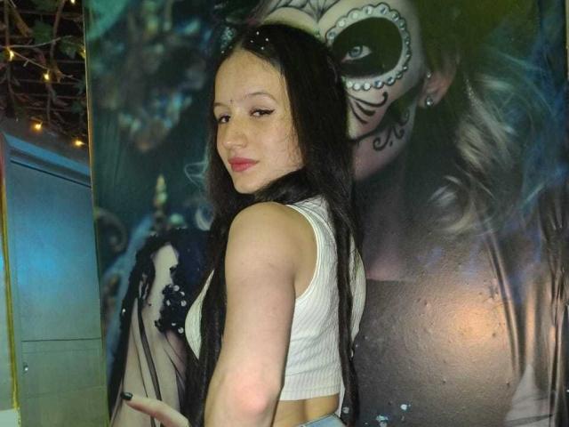 AdelaineBest - Live porn &amp; sex cam - 18479022