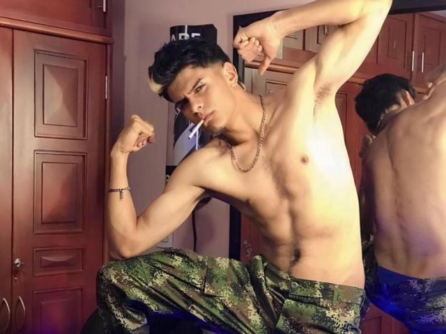 KevinMiller - Sexe cam en vivo - 18489842