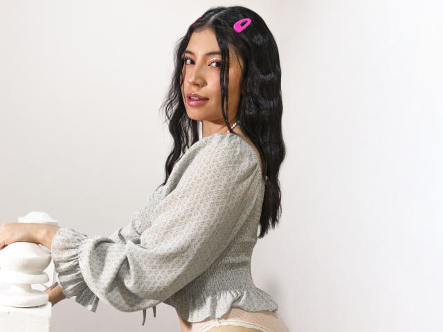 LorenDiaz - Live sex cam - 18490086