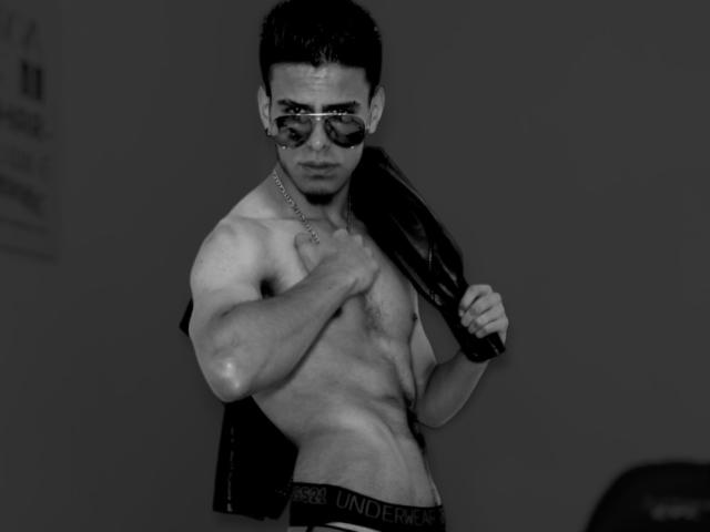 KevinMiller - Sexe cam en vivo - 18490234