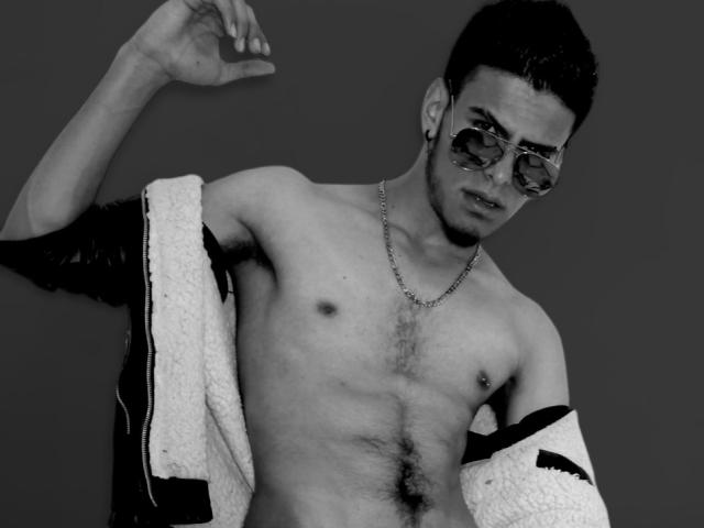 KevinMiller - Sexe cam en vivo - 18490354