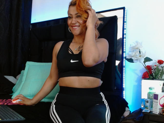 AlyssaSummers - Live porn &amp; sex cam - 18497070