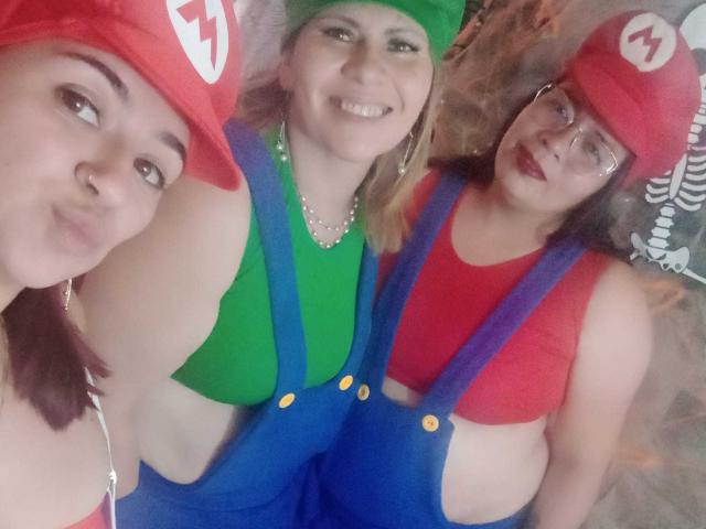 LesbiFourMilfs - Live sexe cam - 18498546