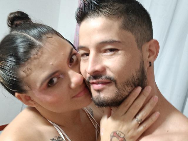 TaylorAndMax - Live Sex Cam - 18503026