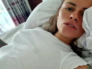 HolyKhloe - Live sex cam - 18509610
