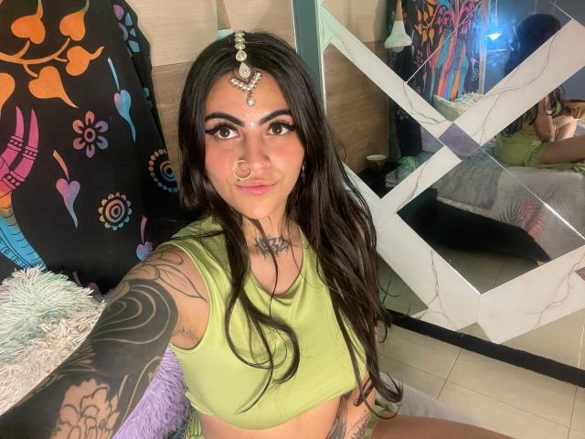 CoriPaige - Live sex cam - 18510662