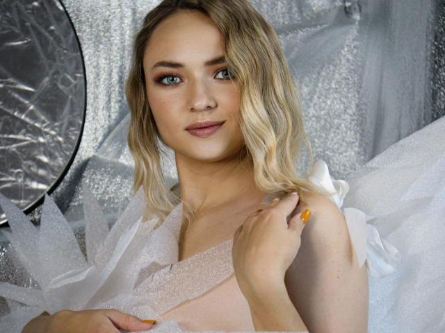 SallyVerda - Live sex cam - 18512598