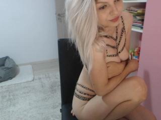 DouceAmelia - Porno na żywo i seks kamera - 18513546