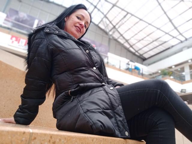 LailaCastillo - Live sex cam - 18517954
