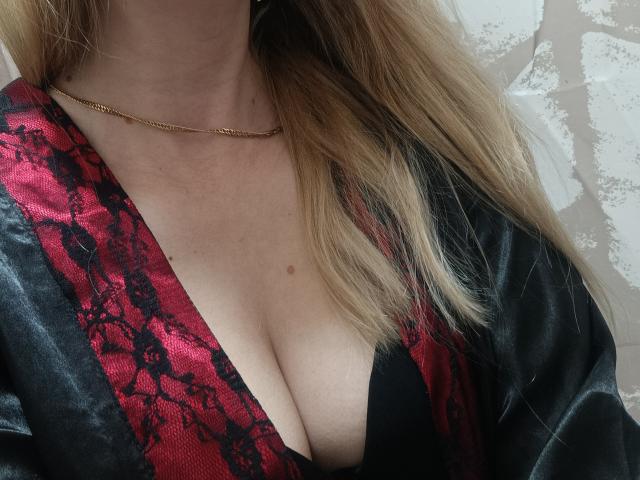 DanielaAdore - Sexe cam en vivo - 18528014