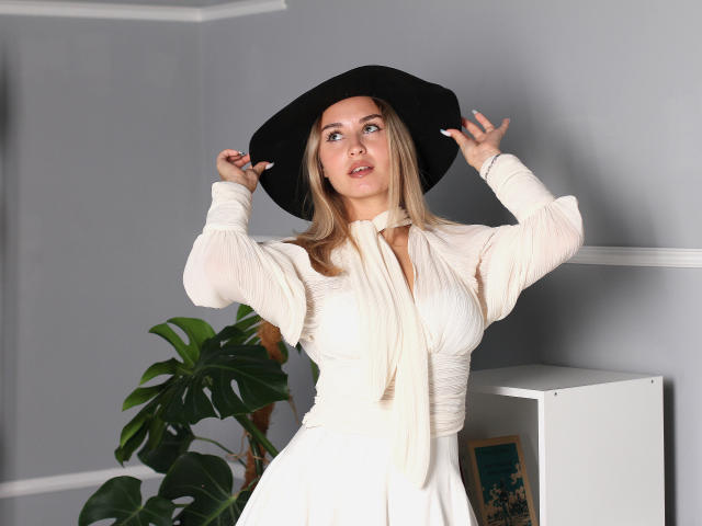 MargoWest - Live Sex Cam - 18528182