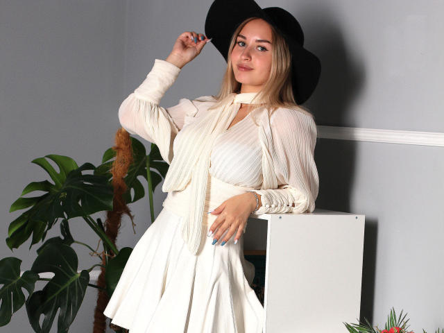 MargoWest - Live sex cam - 18528186