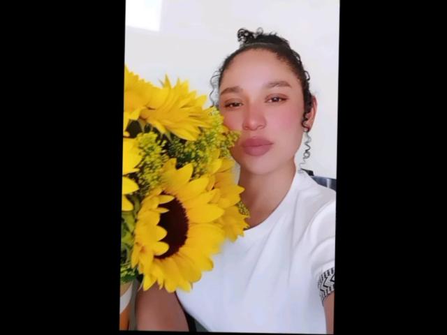 MelaniMouille - Live sex cam - 18541206