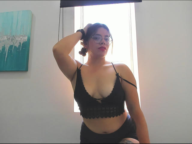 MeliiEvans - Live Sex Cam - 18578354