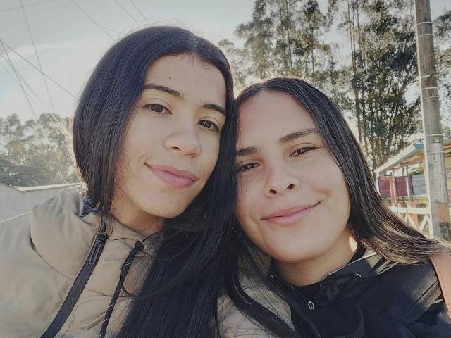CleoAndAshley - Live sex cam - 18580834