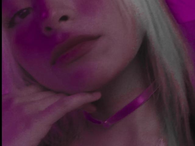 SophiaKing - Live porn &amp; sex cam - 18590194