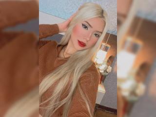 ChristieGarci - Live sex cam - 18597174